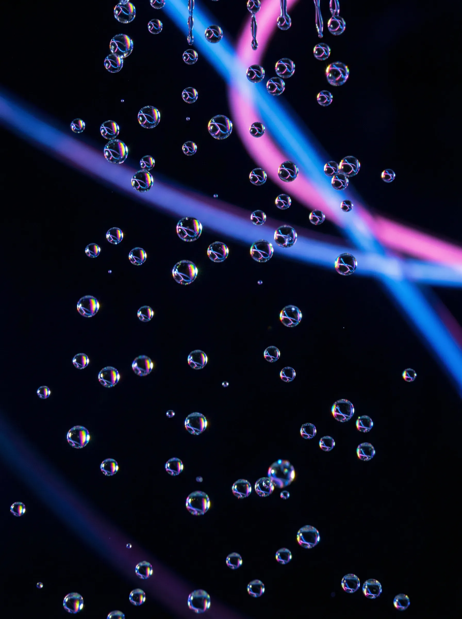 寸止挑战 慢动作特效 - 水滴光影折射效果